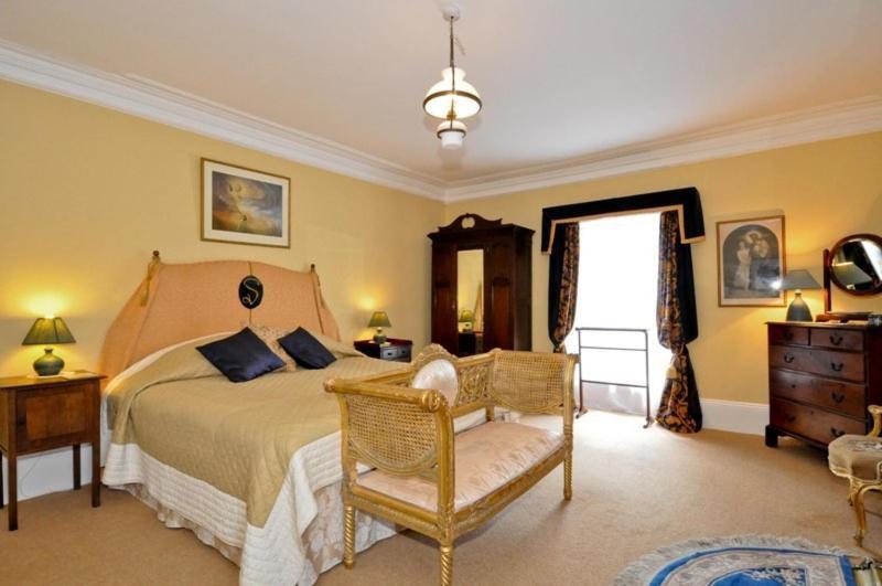Errisbeg House B&B Раундстоун Экстерьер фото